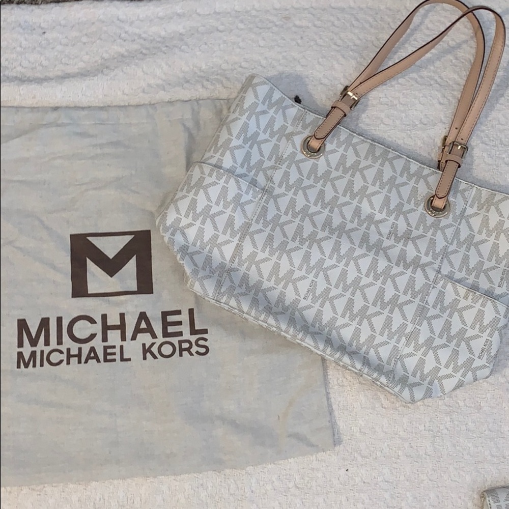 White Michael Kors purse